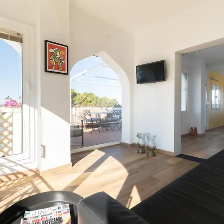 Al Khalif Atico Penthouse Apartment